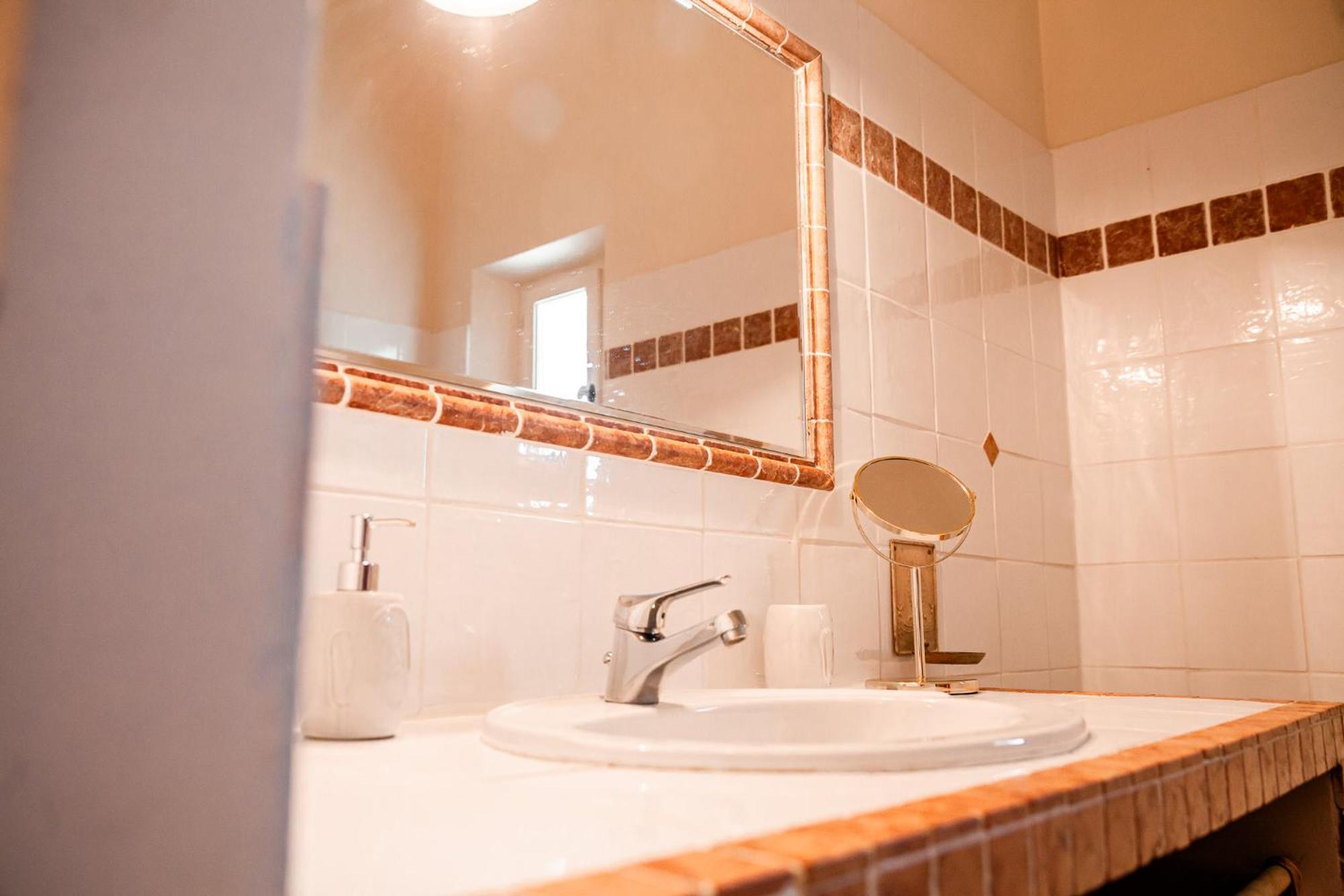 Mas De Lure Hotel Salon-de-Provence Ngoại thất bức ảnh